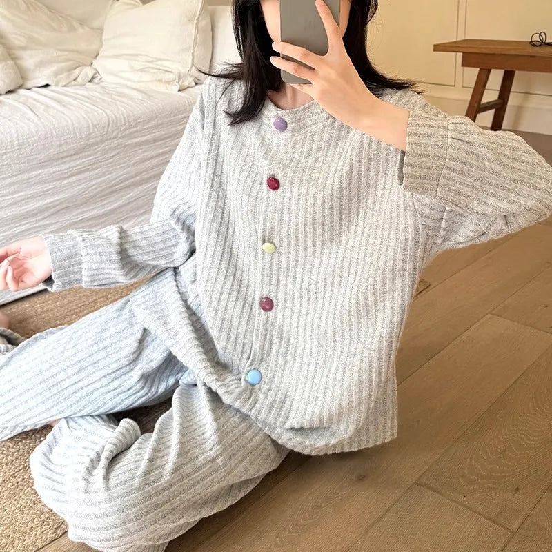 Pajamas for women in autumn and winter, thickened cashmere warm suits, German velvet home clothes, can be worn outside in winter