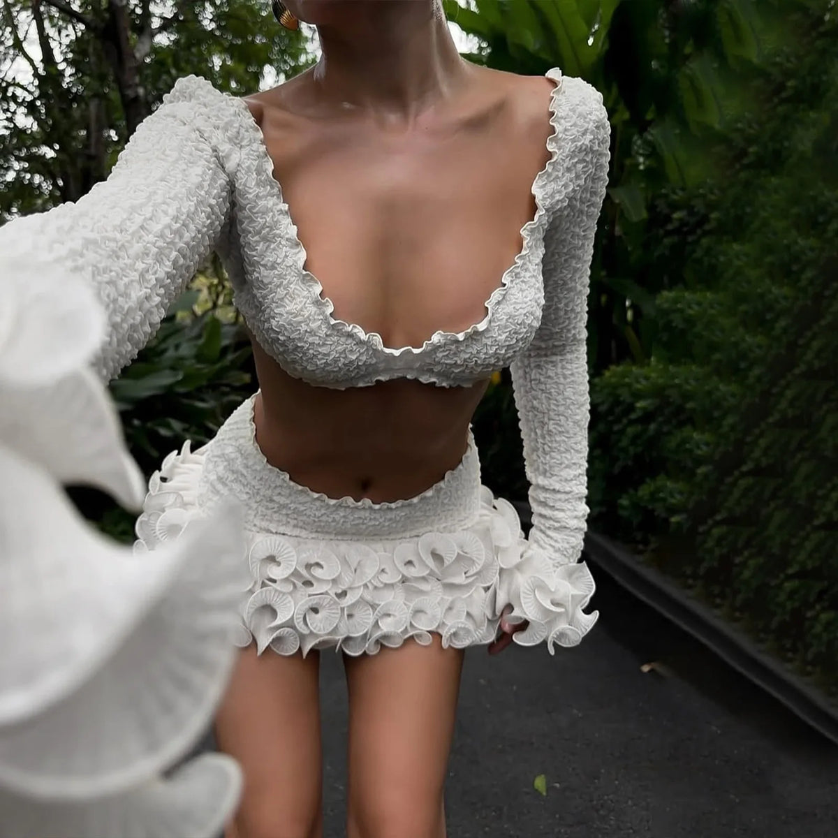 Women's Clothing 2026 Autumn Sexy Temperament Gathering Chest Wrapping Long-sleeved Top Fungus Edge Skirt Set