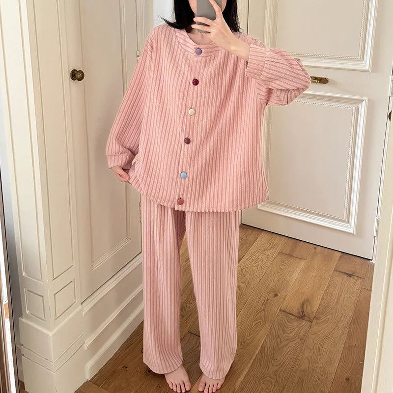 Pajamas for women in autumn and winter, thickened cashmere warm suits, German velvet home clothes, can be worn outside in winter