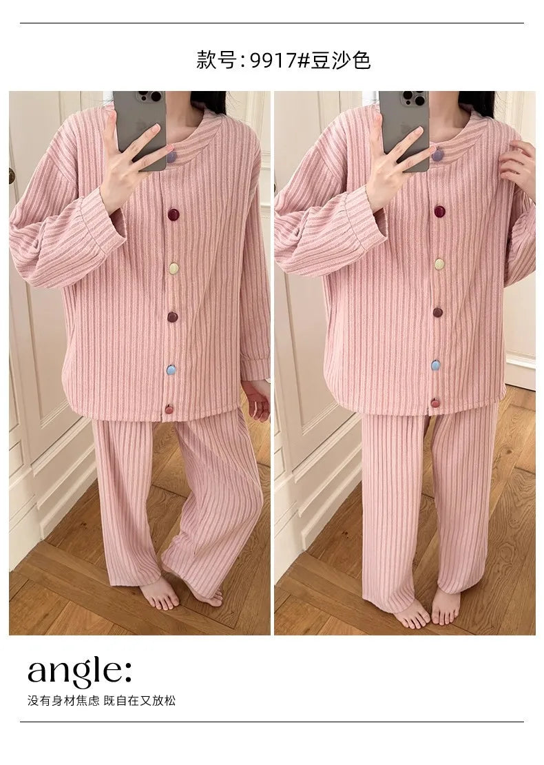 Pajamas for women in autumn and winter, thickened cashmere warm suits, German velvet home clothes, can be worn outside in winter